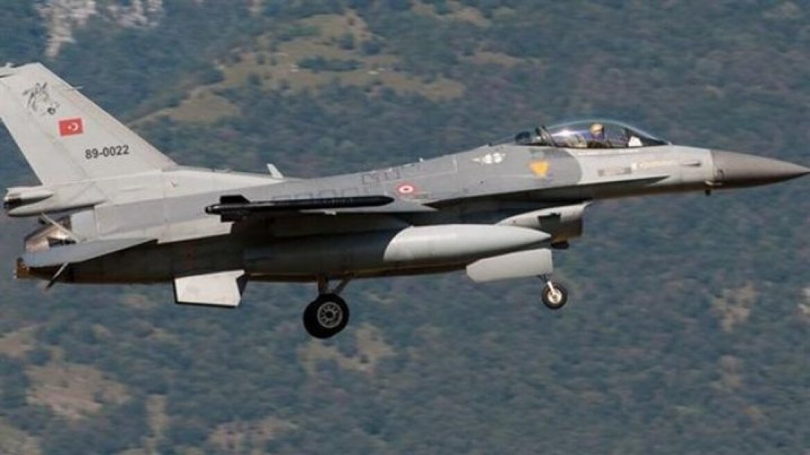 Παραβιάσεις του ελληνικού εναέριου χώρου από τρία τουρκικά μαχητικά